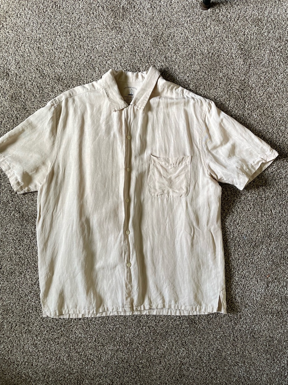 G.H. Bass Co Men's Short-Sleeve Casual Button-Up Shirt in Cream